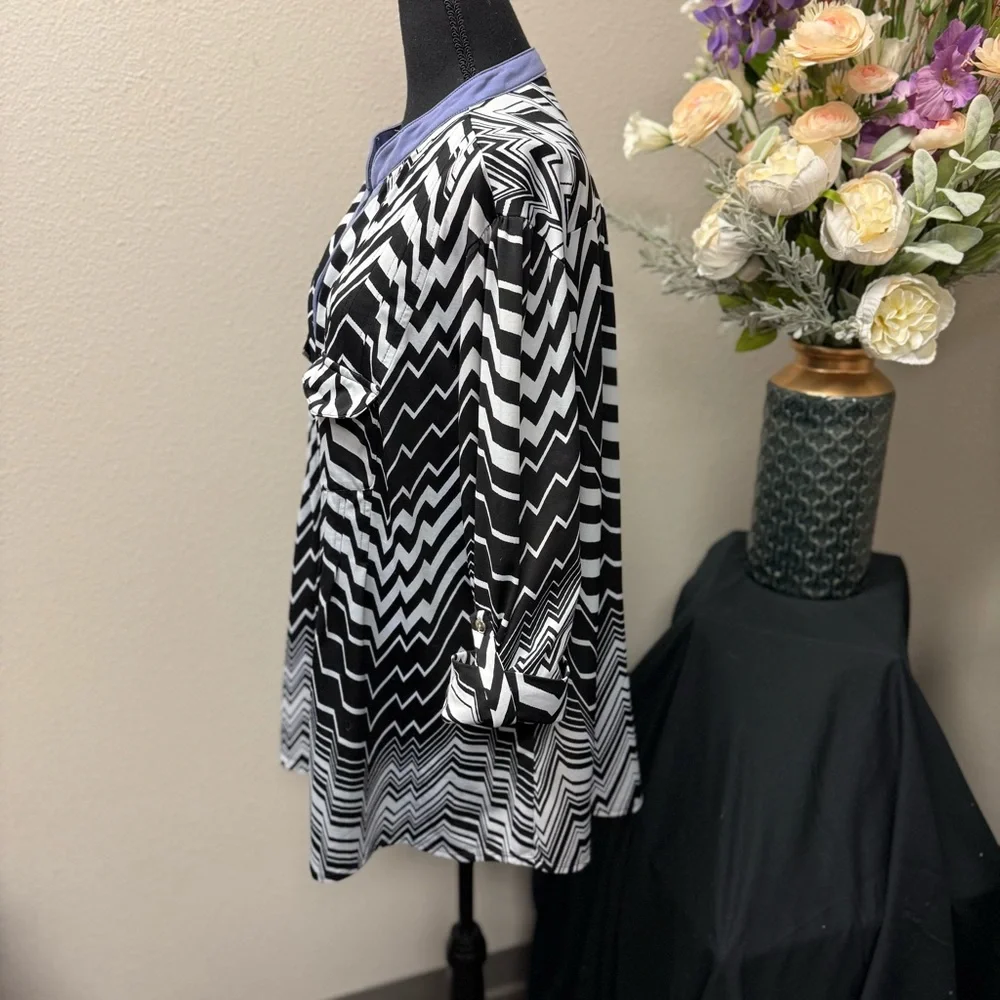 Avenue Chevron Tunic Top 26/28 Black White Zigzag w/ Blue Trim Career Casual - Picture 3 of 9